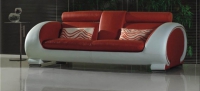 Дизайнерски диван в червено и бяло